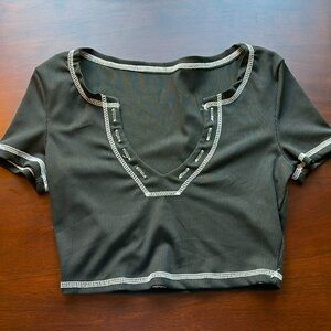 V-neck crop top